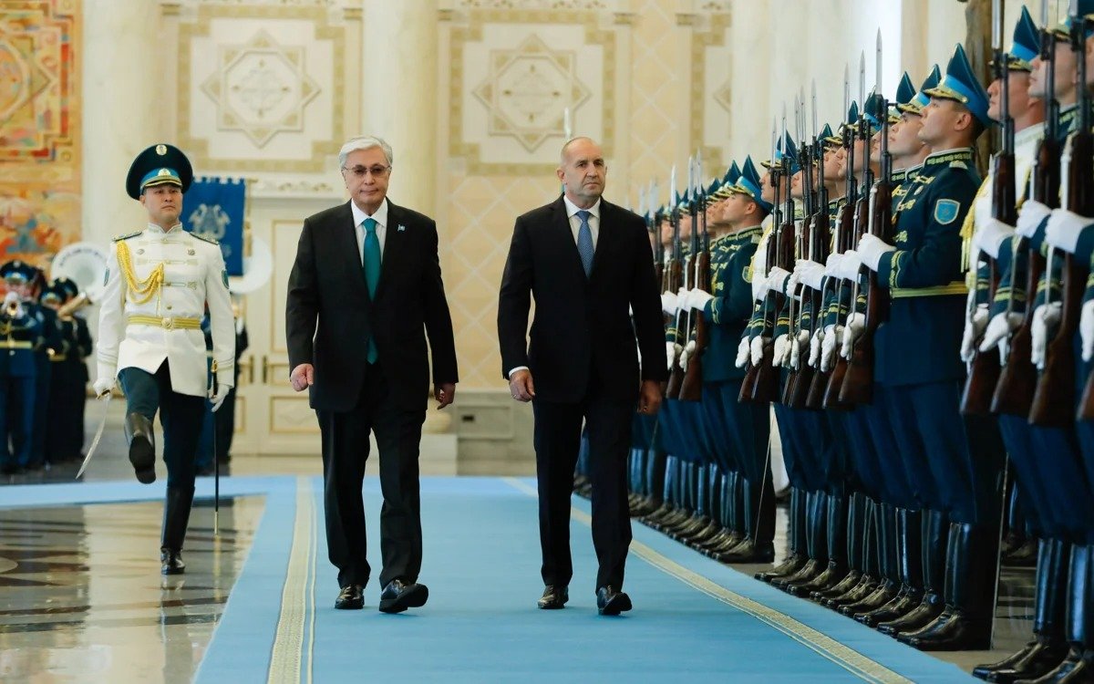 Президент-Болгарии-Румен-Радев-прибыл-в-Акорду