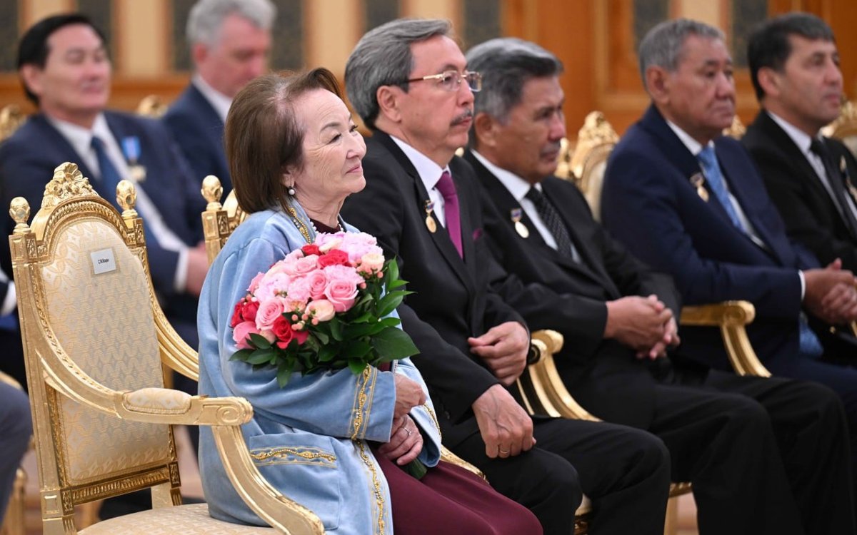Президент-поблагодарил-корифеев-журналистики