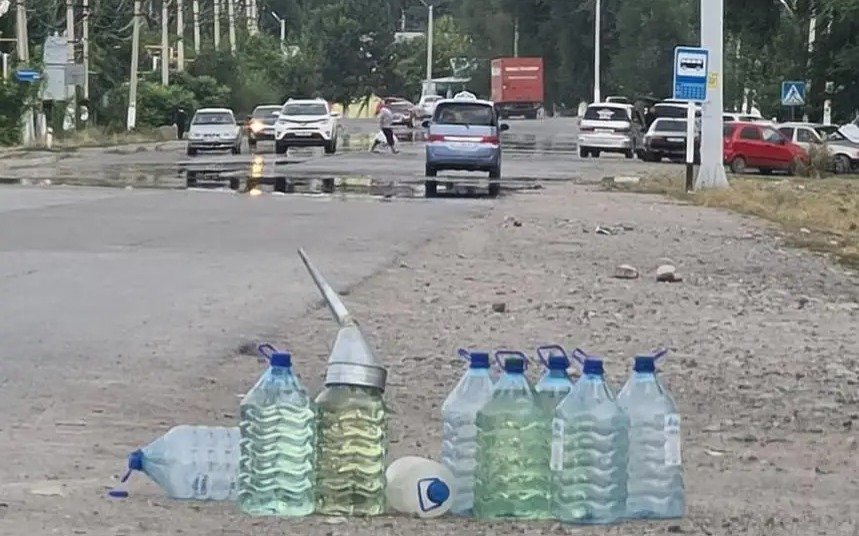 Спустя-три-года:-казахстанский-бензин-продолжают-вывозить-в-Кыргызстан
