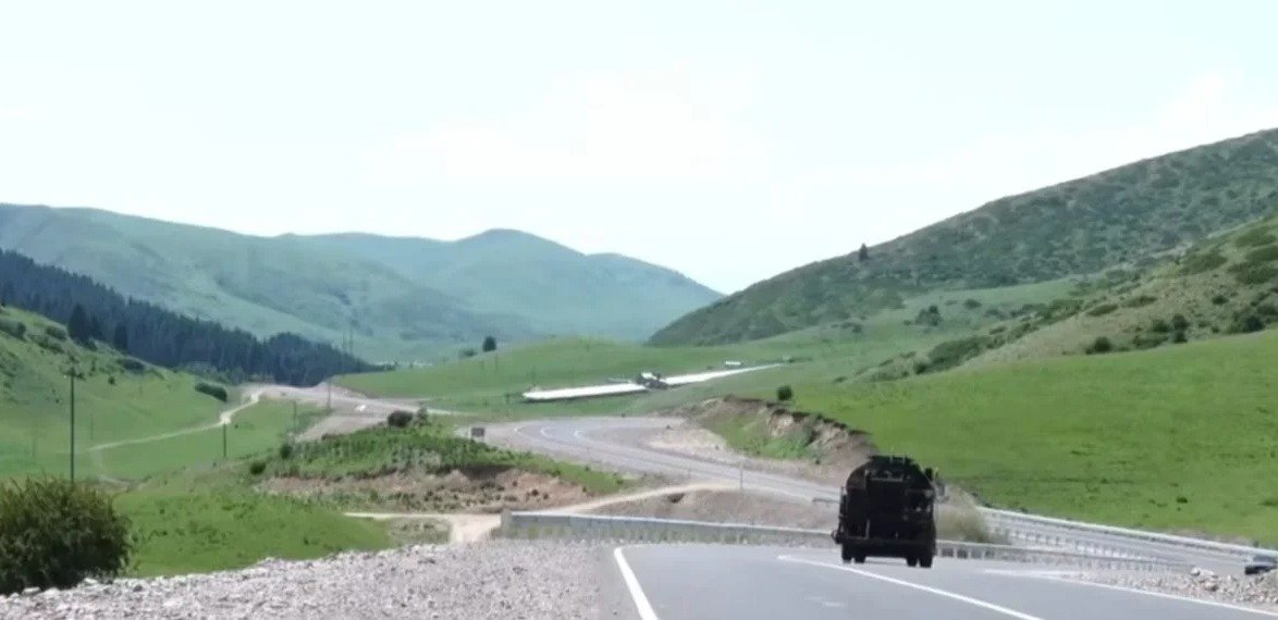 В-Кыргызстане-завершено-строительство-международной-трассы-Тюп–Кеген