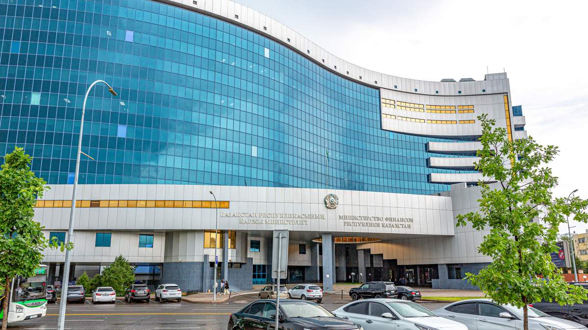 До-460-млрд-тенге-сократил-план-размещения-ГЦБ-в-июле-Минфин
