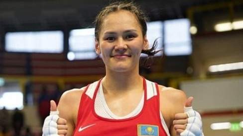 Чемпионка-мира-по-боксу-Алуа-Балкибекова-победила-Дженифер-Лозано-из-США