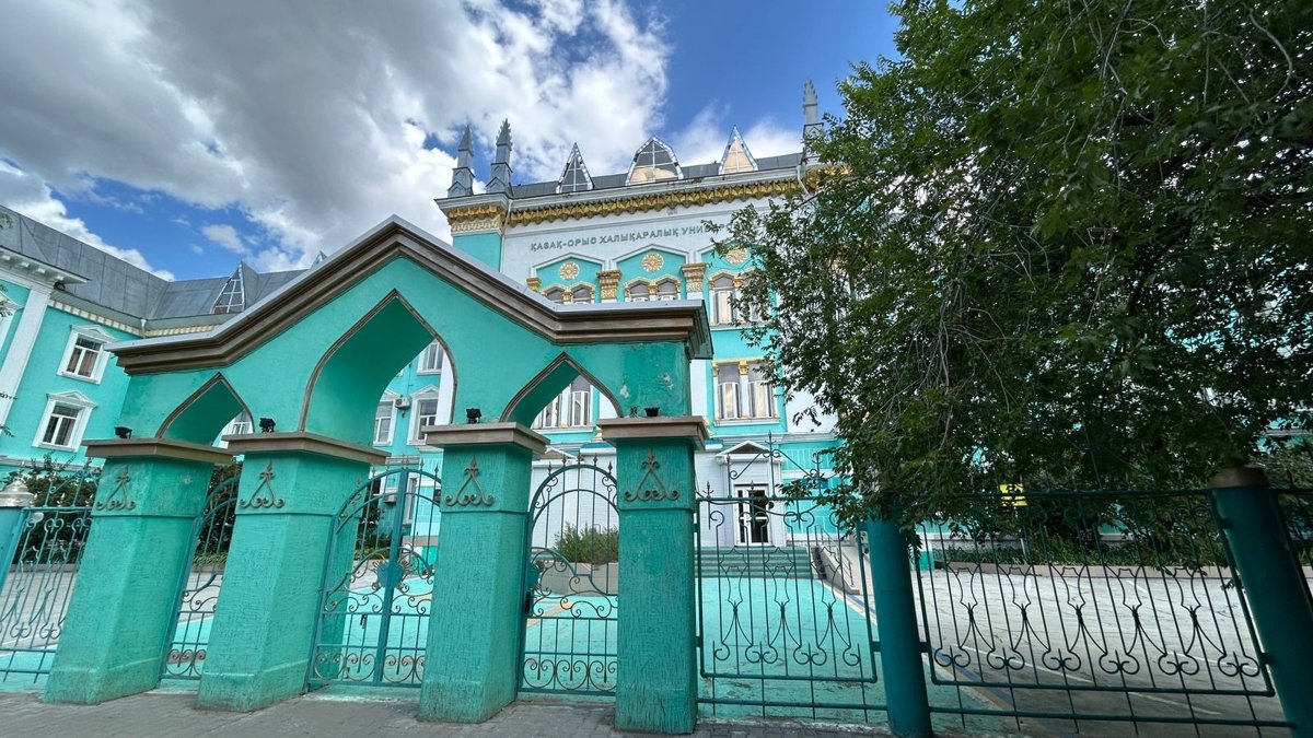 В-Актобе-закрылся-университет-—-студенты-переводятся-в-другие-вузы