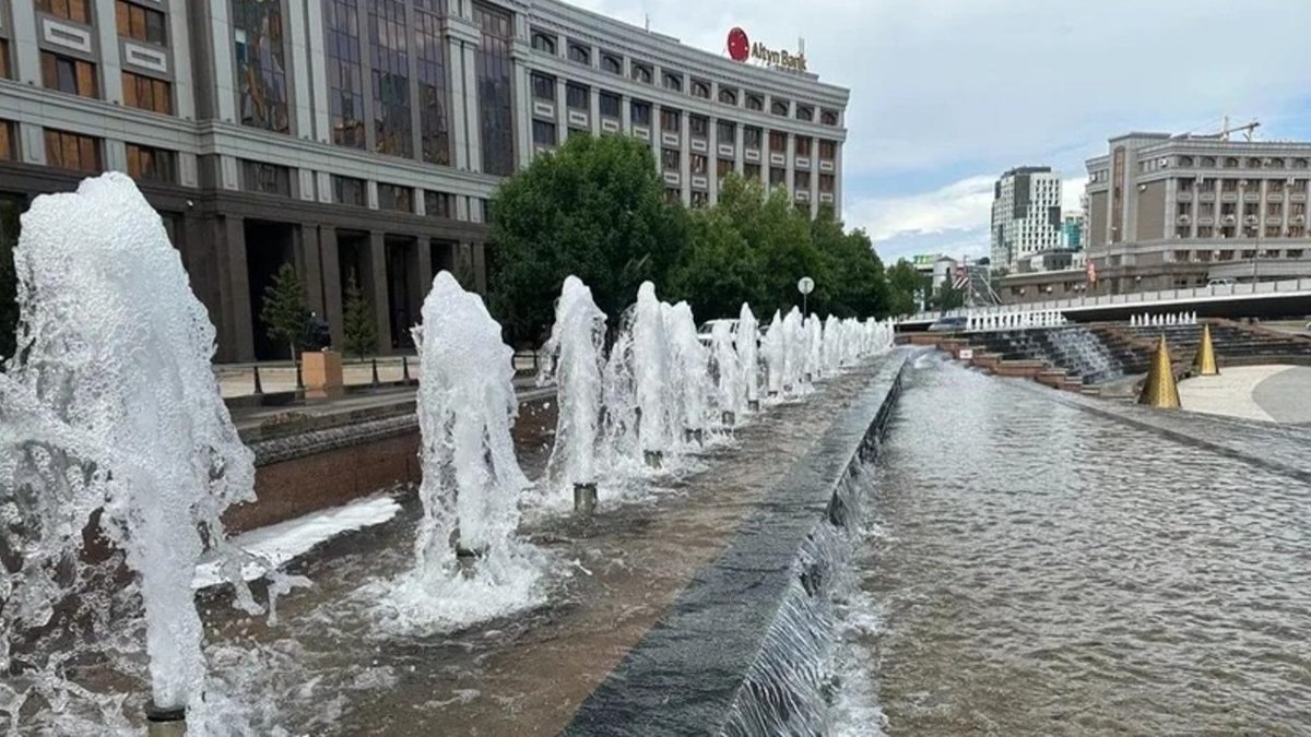 Почему-нельзя-купаться-в-городских-фонтанах,-рассказали-спасатели
