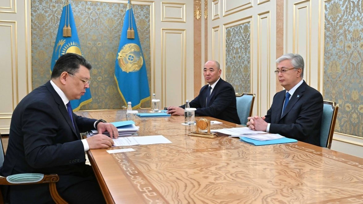 Канат-Бозумбаев-отчитался-перед-Президентом-о-работе-по-развитию-регионов