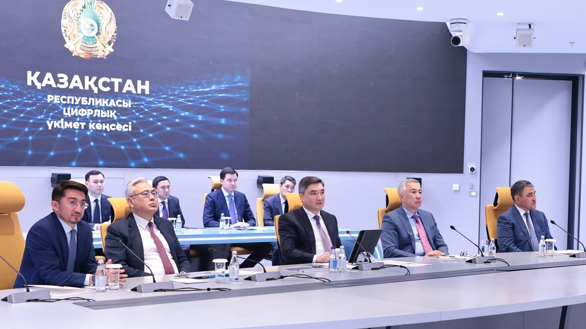 Внедрение-ИИ-в-госорганах-Казахстана-ускорят-с-помощью-qaztech-и-суперкомпьютера