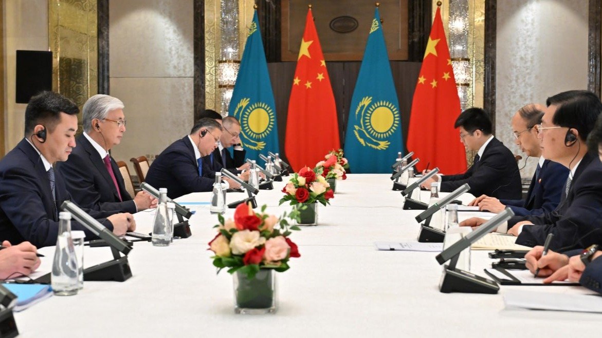 Глава-государства-принял-председателя-совета-директоров-cnpc
