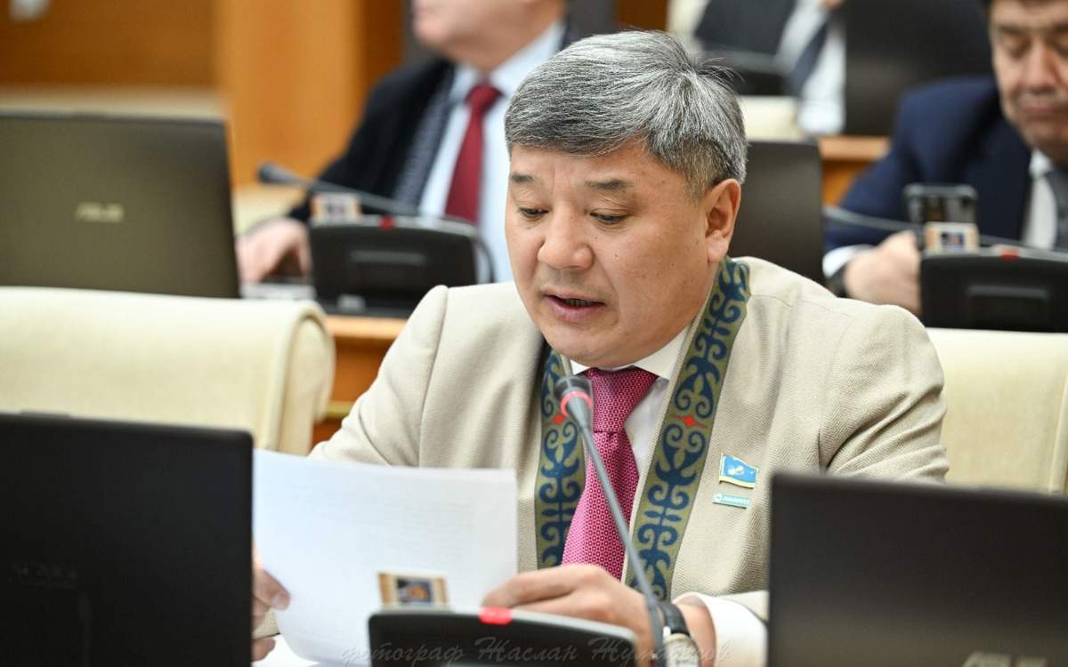 Жители-Алатау-ждут-реализации-инициатив-Президента-—-Жанарбек-Ашимжан