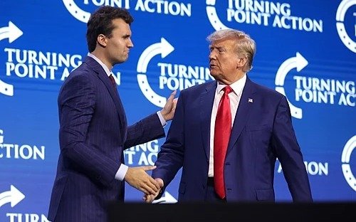 Покушение-на-политика-в-США:-Трамп-сообщил-о-смерти-соратника-Кирка