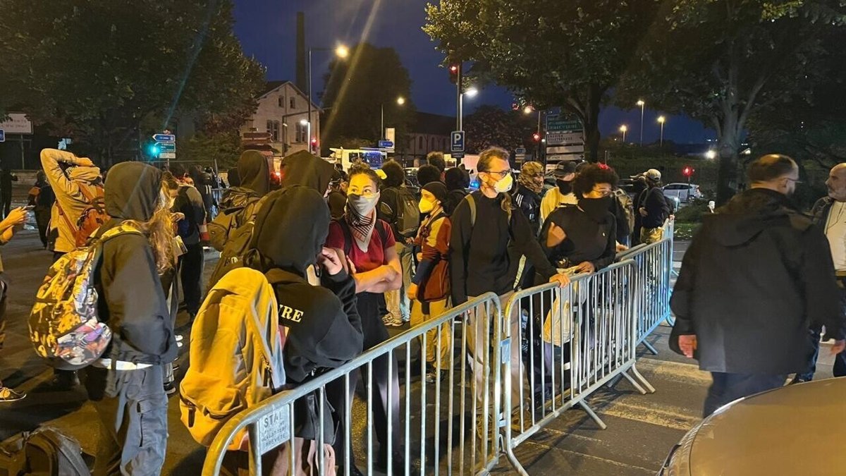 На-демонстрациях-во-Франции-задержаны-почти-500-протестующих