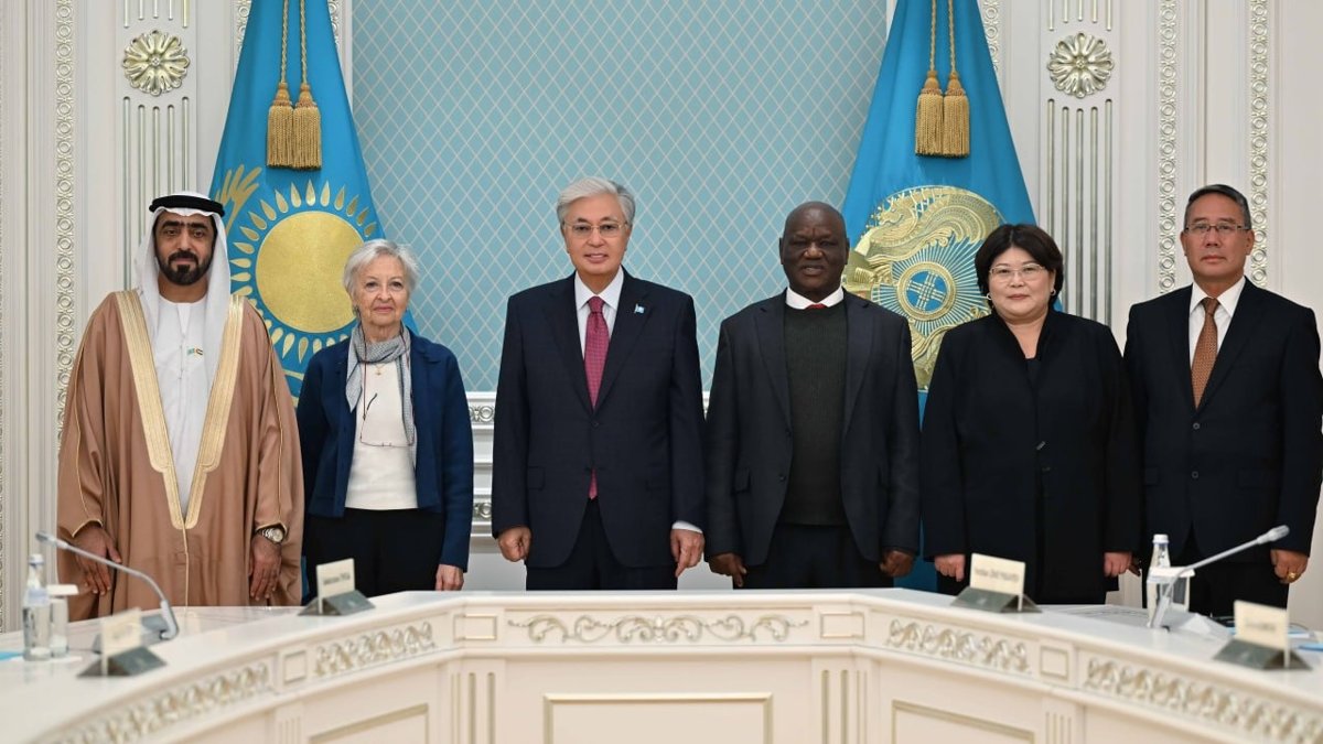 Президент-встретился-с-участниками-Международного-форума-конституционного-правосудия