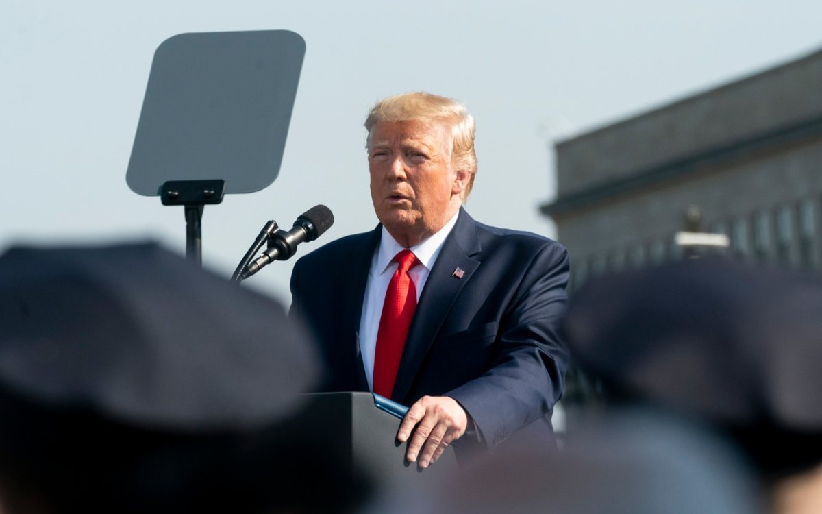 Президент-и-первая-леди-США-почтили-память-жертв-11-сентября