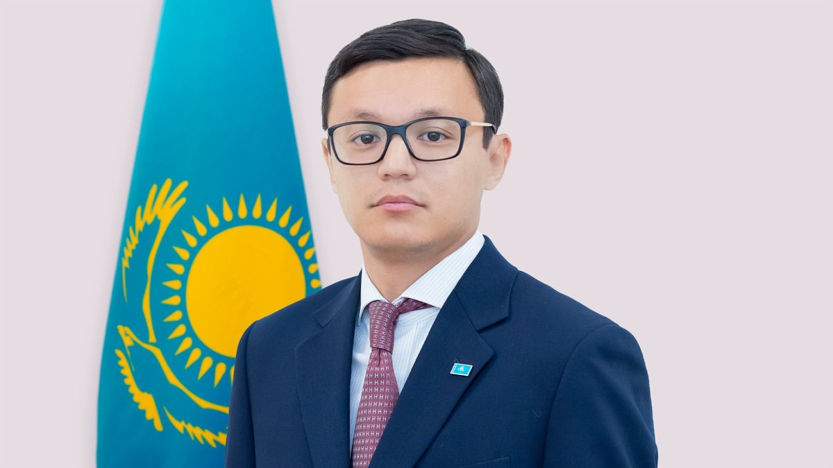 Әлішер-Мұқажан-назначен-председателем-Комитета-информации-МКИ-РК