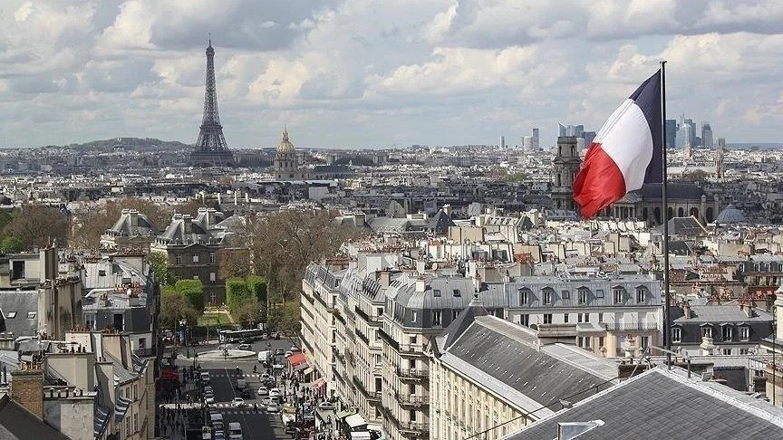 Во-Франции-отменят-«пожизненные»-льготы-членам-правительства