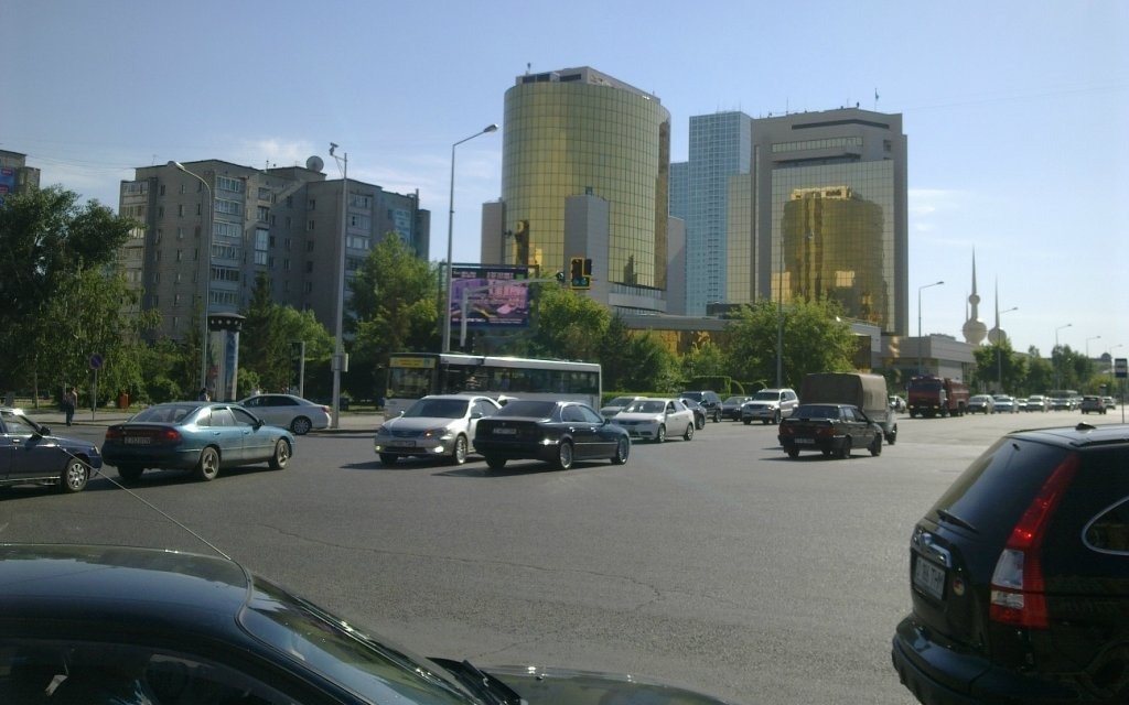 Прошло-два-года:-проспекты-Туран-и-Республика-в-Астане-снова-нуждаются-в-ремонте
