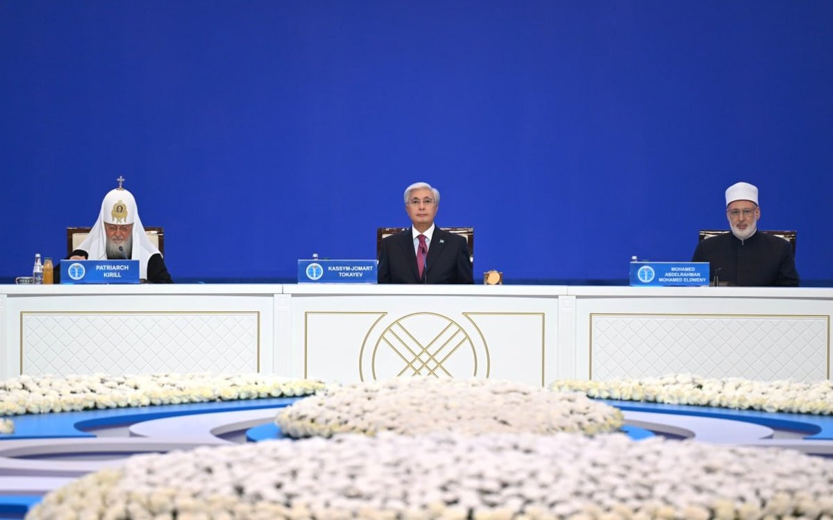 Высказано-много-ценных-идей-и-предложений-—-Глава-государства-о-Съезде-лидеров-мировых-религий