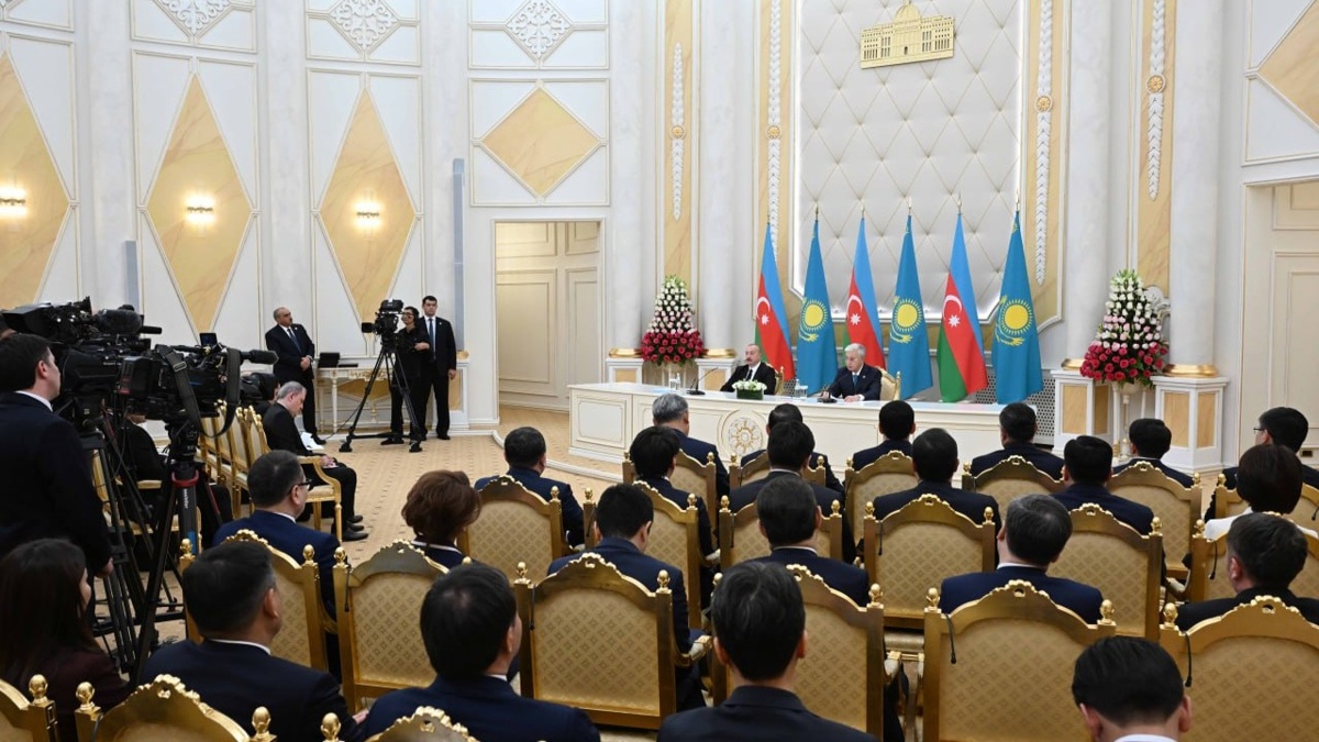 Состоялся-брифинг-президентов-Казахстана-и-Азербайджана-для-СМИ