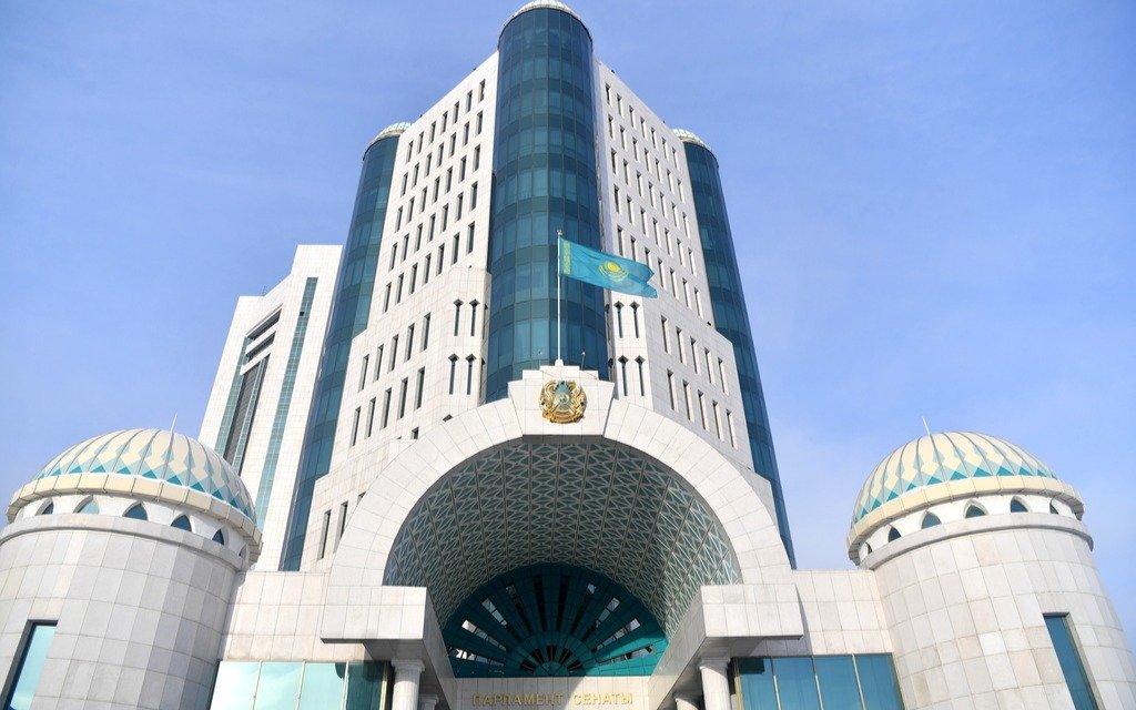 Сенат-вернул-в-Мажилис-законопроект-об-искусственном-интеллекте