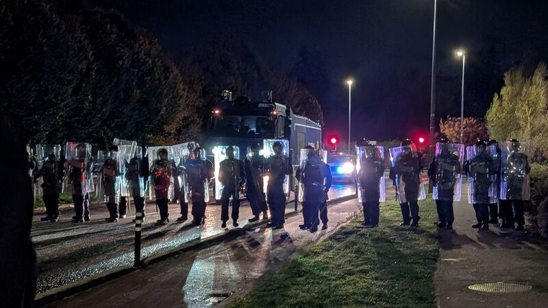 Изнасилование-девочки:-в-Ирландии-продолжаются-протесты