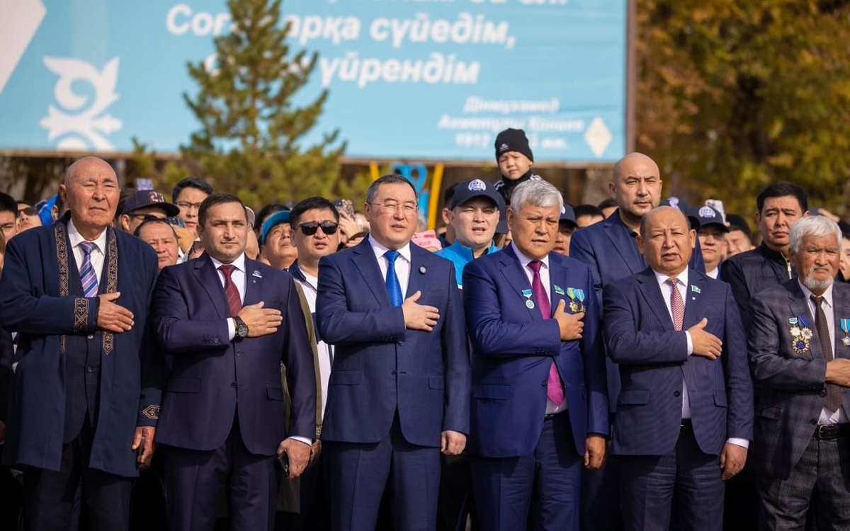 В-Алматинской-области-широко-отметили-День-Республики