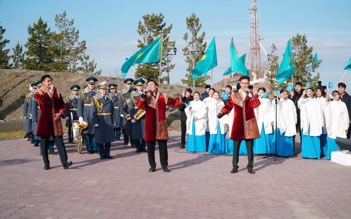 Церемония-поднятия-Государственного-флага-прошла-в-Кокшетау