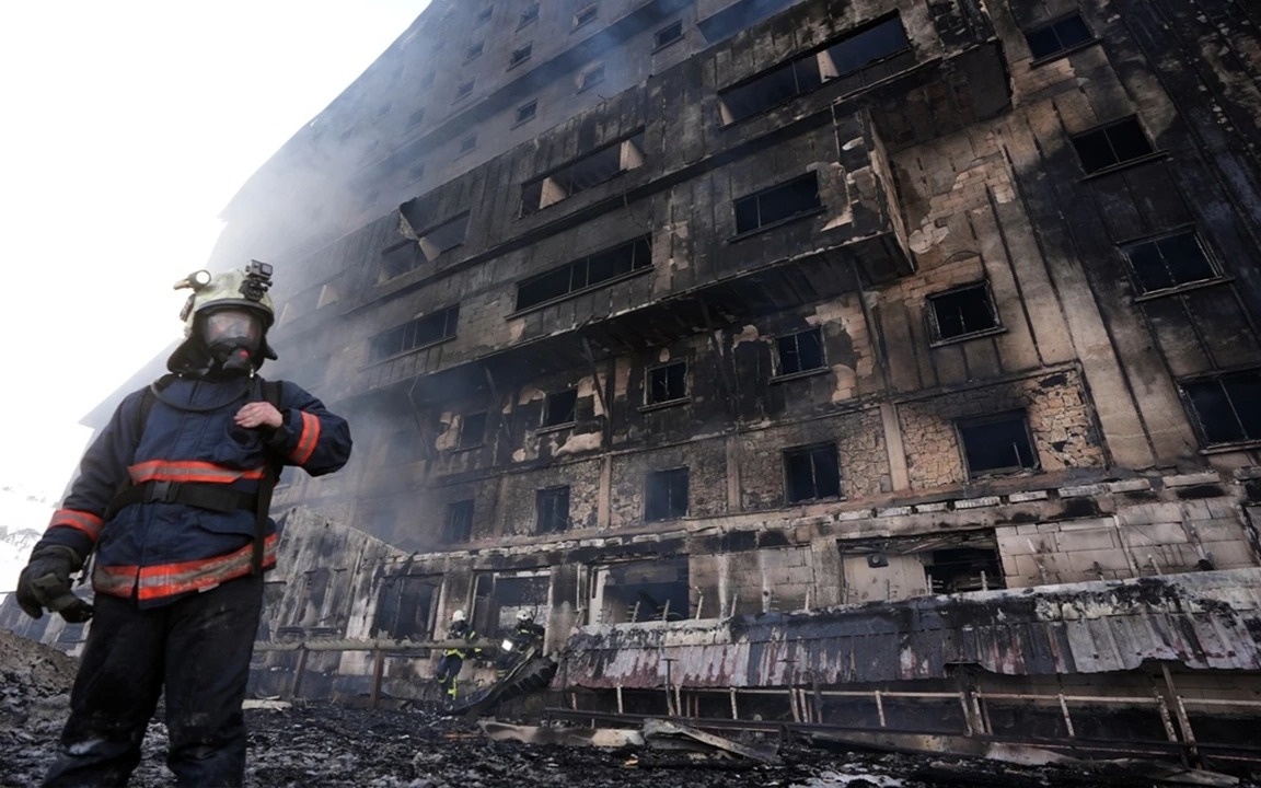 11-человек-приговорены-к-пожизненному-заключению-по-делу-о-пожаре-в-турецком-отеле