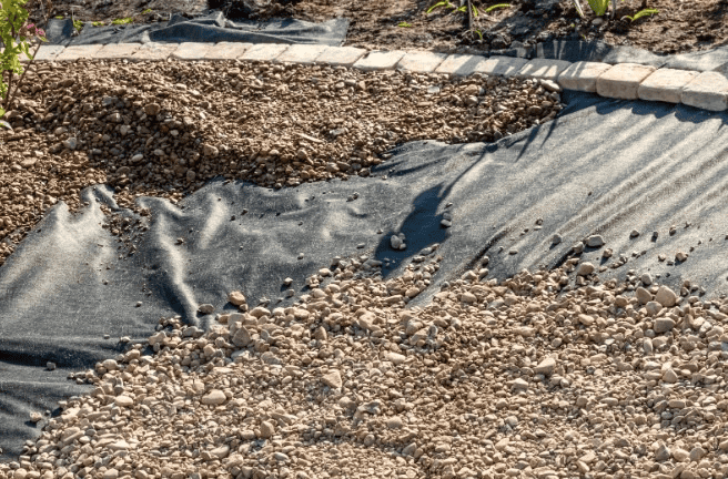 геотекстиль для водоема