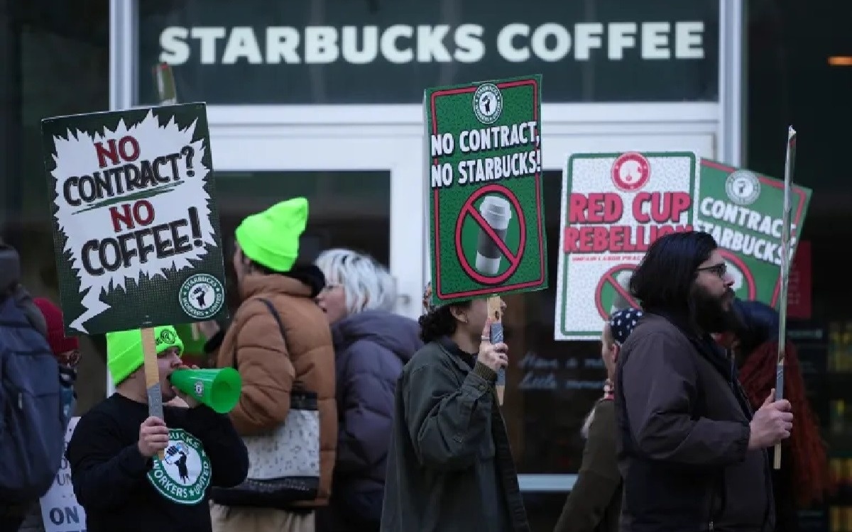 Работники-starbucks-объявили-«бессрочную»-забастовку-в-США