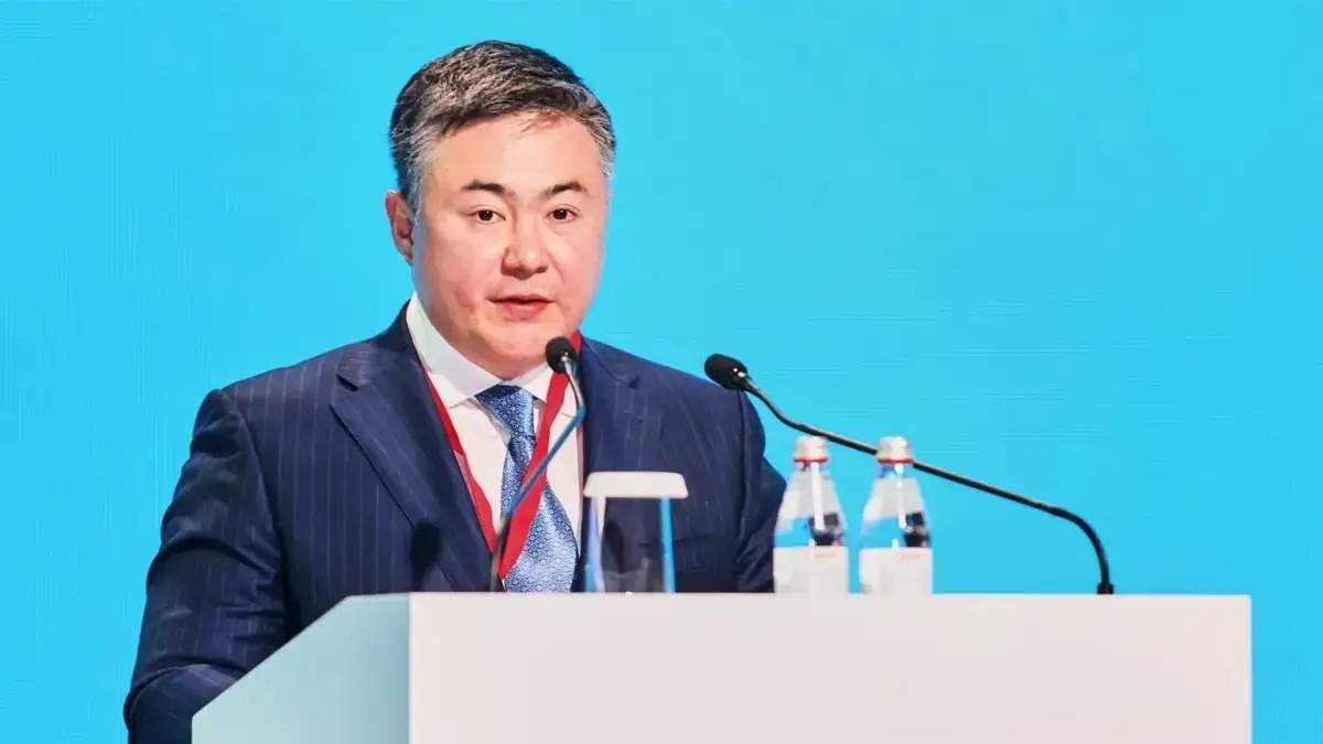 Глава-Нацбанка-объяснил-укрепление-тенге
