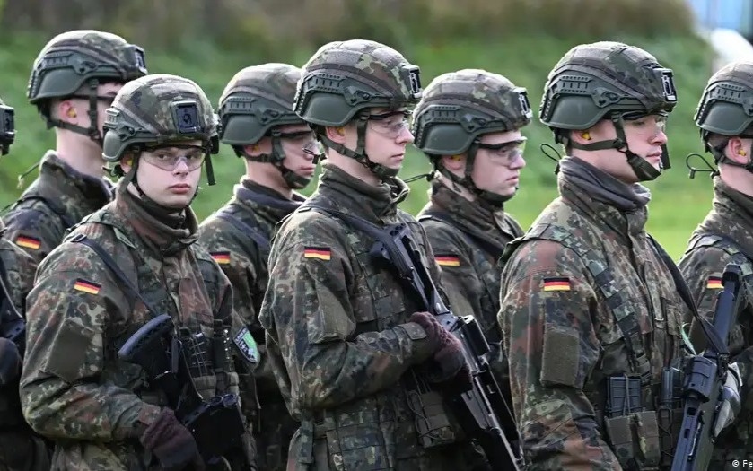 Германия-сохранила-добровольную-военную-службу