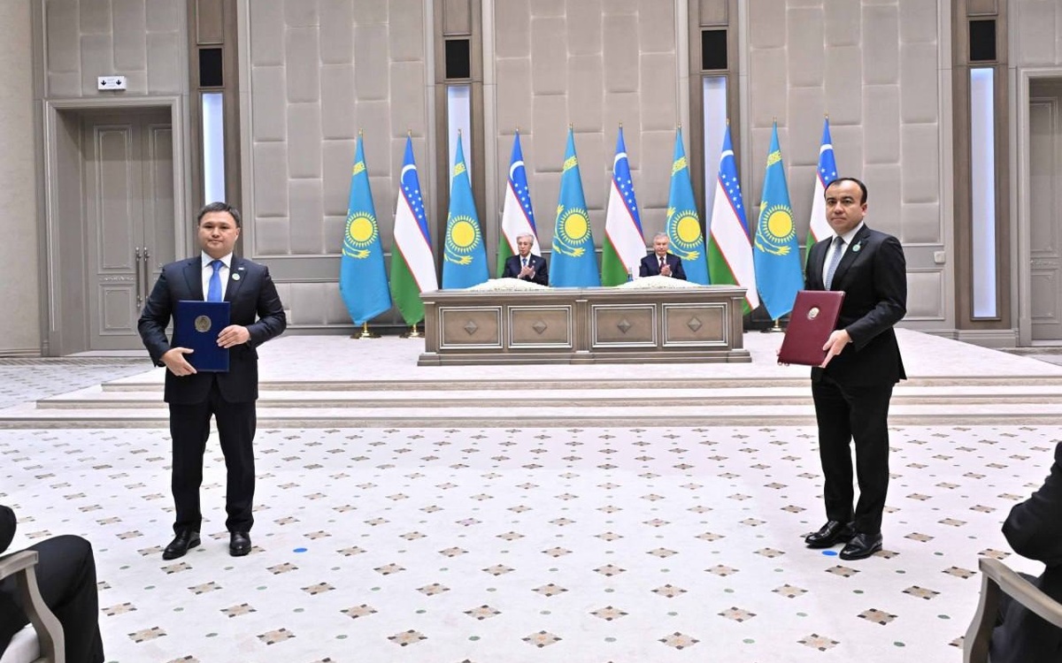 Казахстан-и-Узбекистан-будут-совместно-строить-нефтегазохимический-комплекс