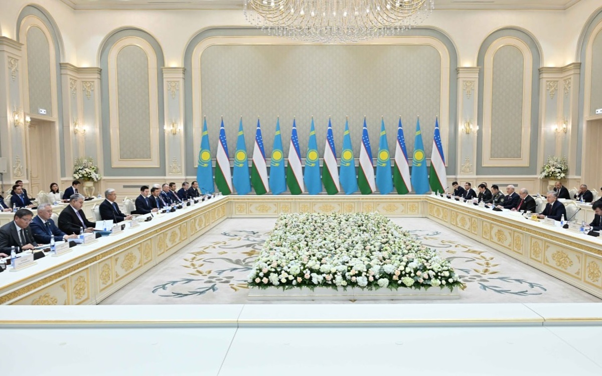 Президент-Токаев-пригласил-компании-Узбекистана-к-сотрудничеству-в-it-сфере