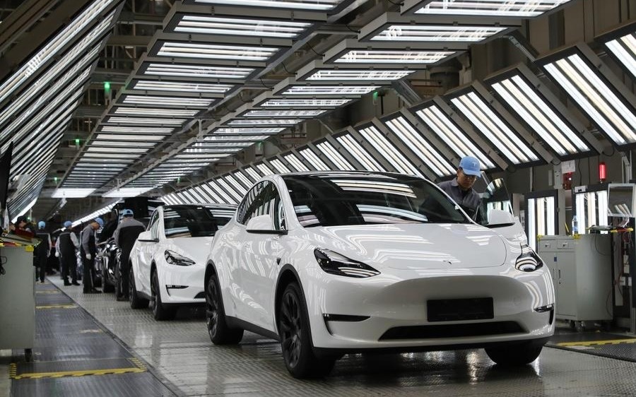 Китайские-и-немецкие-электрокары-вытесняют-tesla-с-европейского-рынка