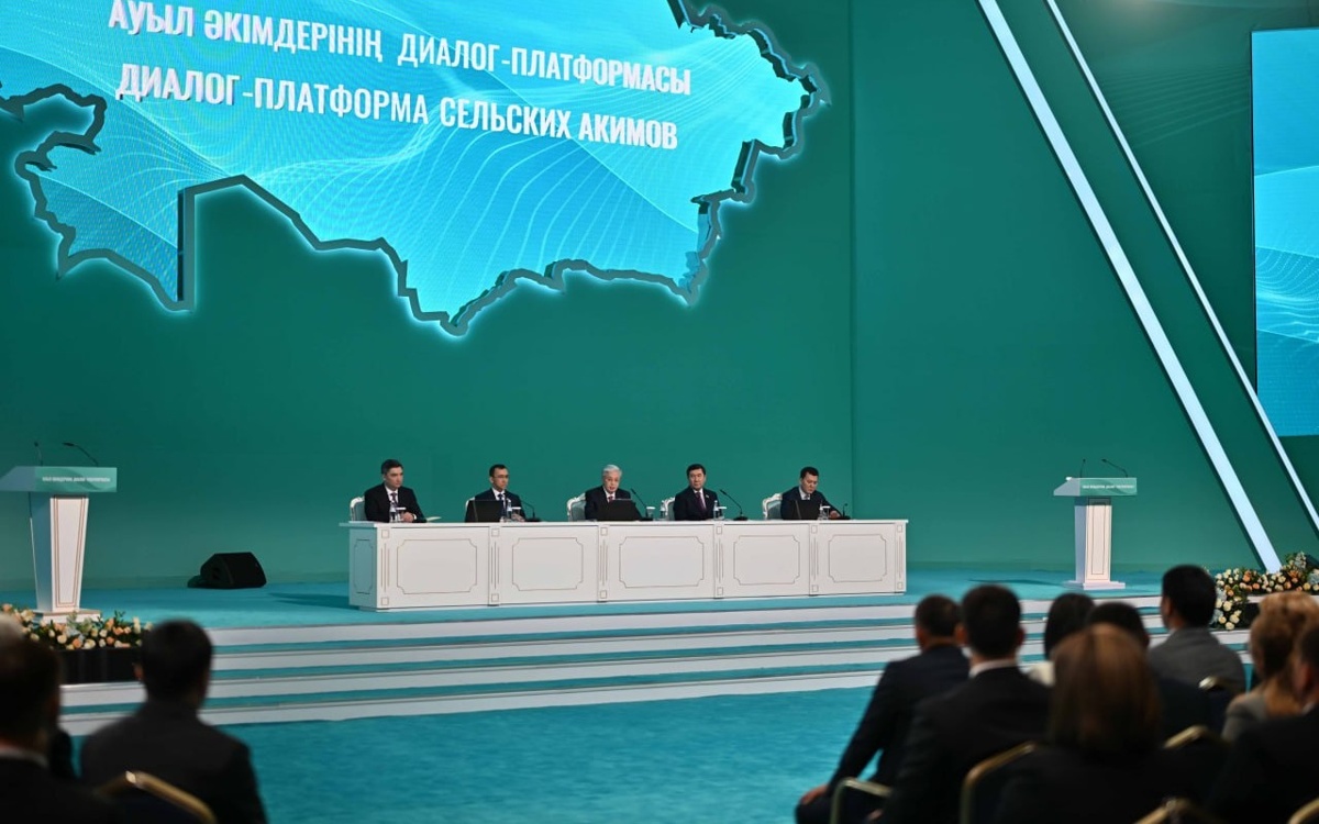 Превратить-Казахстан-в-полностью-Цифровую-страну-в-ближайшие-три-года-поручил-Президент