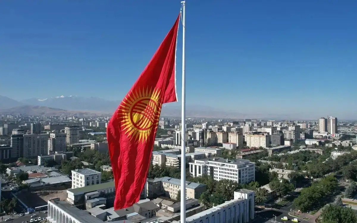 Внеочередные-выборы-депутатов-в-Жогорку-Кенеш-завершились-в-Кыргызстане