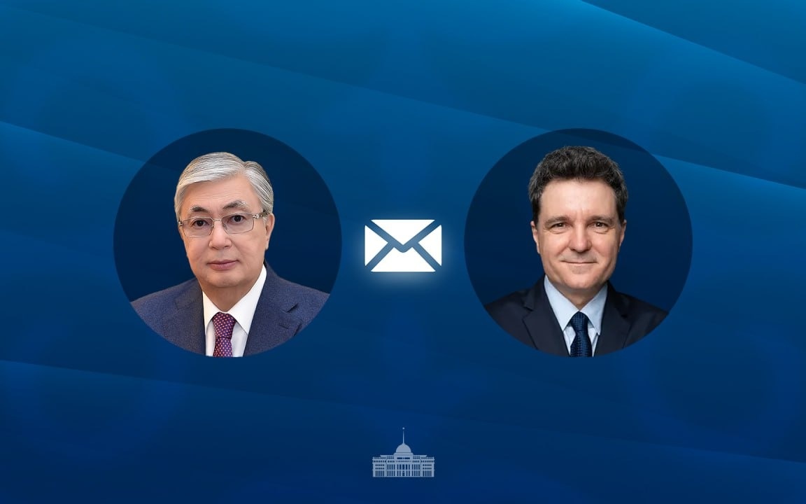 Глава-государства-поздравил-Президента-Румынии-с-национальным-праздником