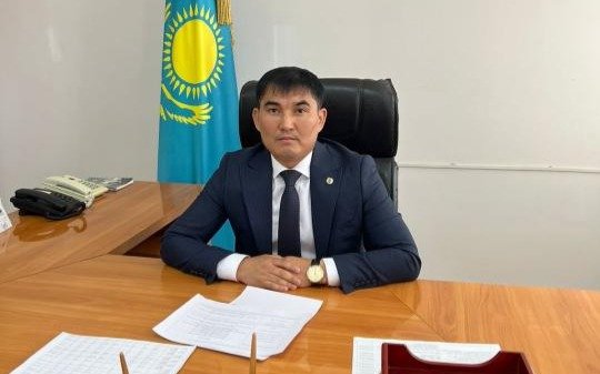 Аким,-осужденный-за-избиение-женщины,-будет-уволен-в-Актобе