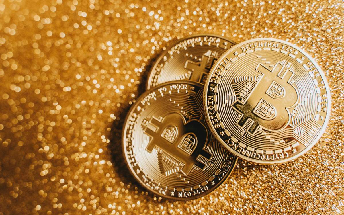 Биткоин-открывает-декабрь-значительным-падением