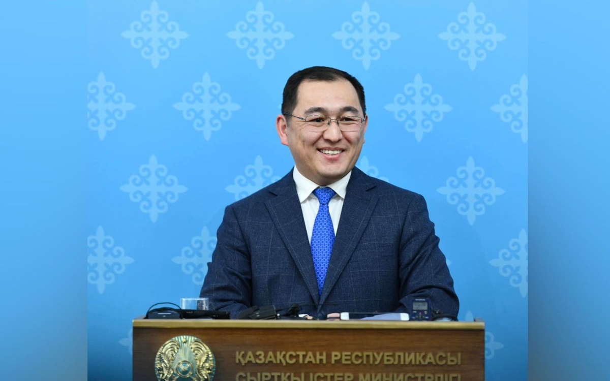 Чем-запомнился-Айбек-Смадияров-на-посту-официального-представителя-МИД-РК
