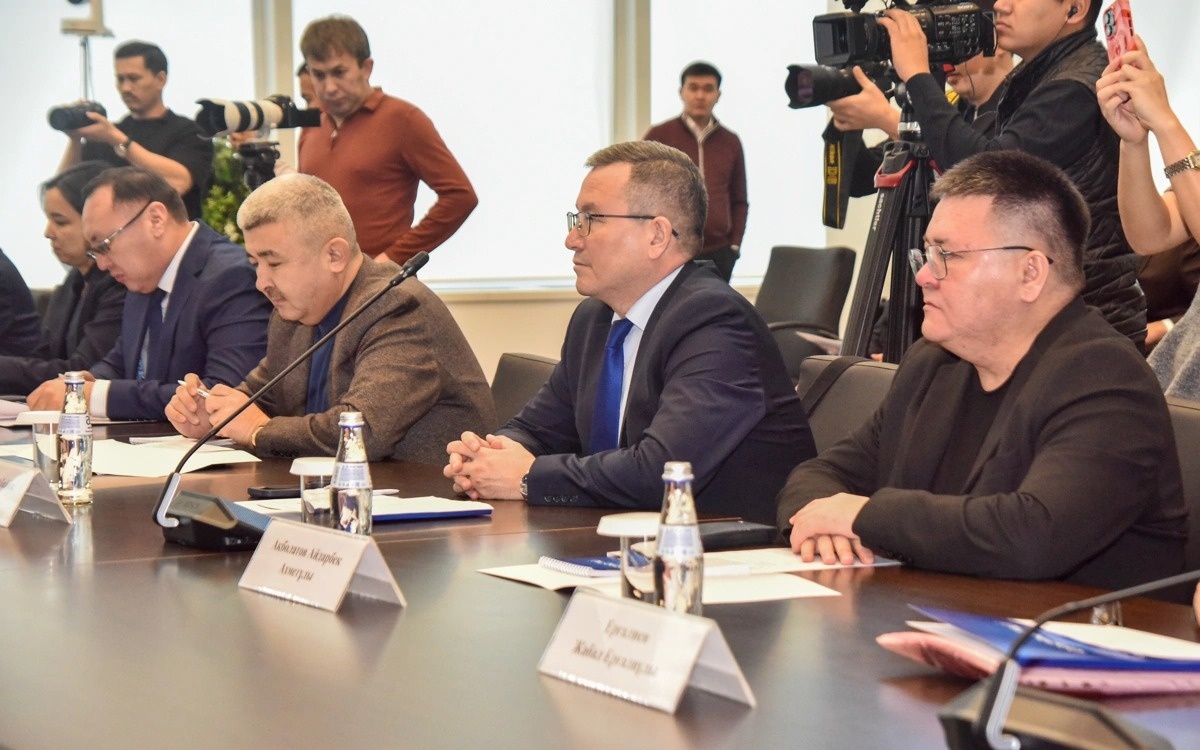 Взнос-Президента-в-эндаунмент-фонд-поддержки-казахского-языка-вырос-в-100-раз
