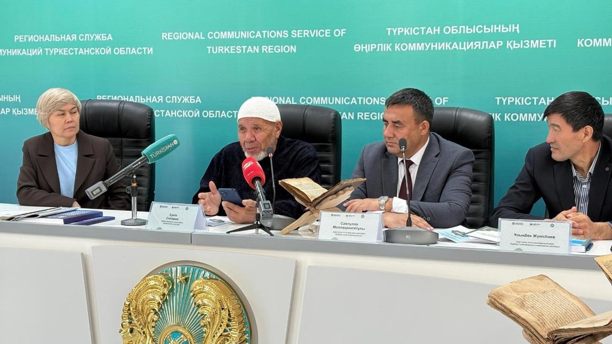 Древнюю-рукопись-Яссауи-нашли-в-Туркестанской-области