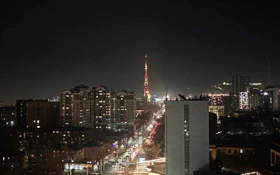 Ко-Дню-Независимости-телебашня-Алматы-засияла-в-новом-свете
