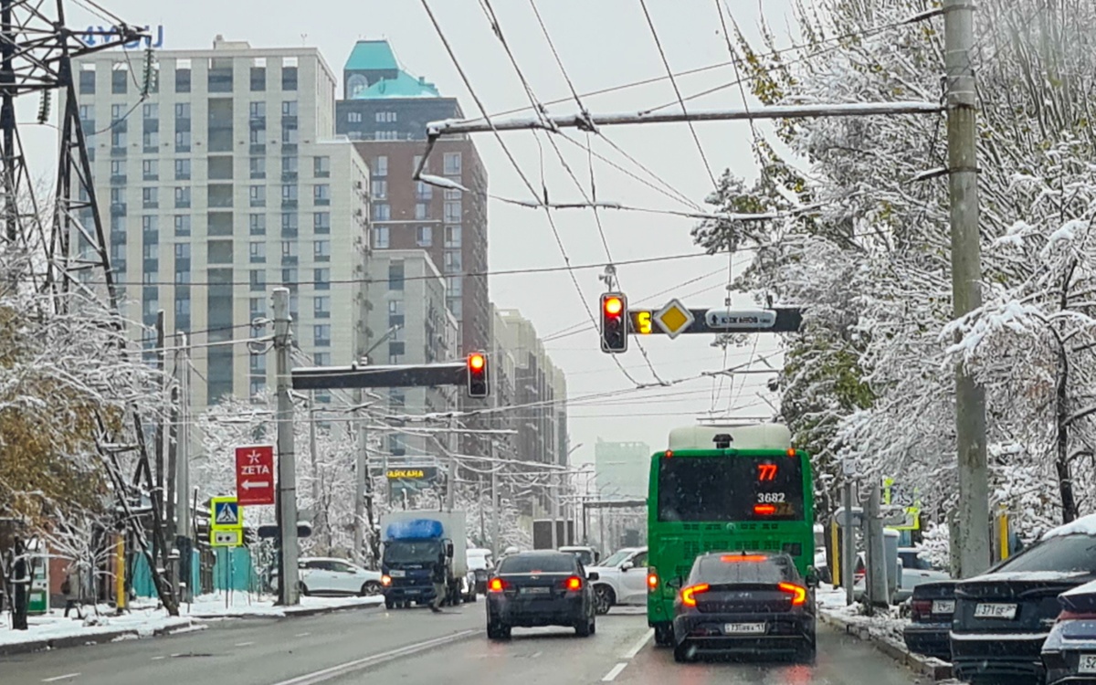 brt-на-улице-Желтоксан-в-Алматы:-водителей-начали-штрафовать