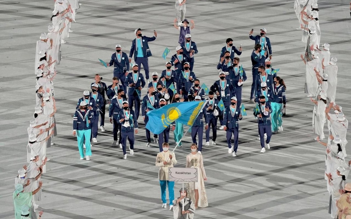 Символ-Независимости:-как-флаг-Казахстана-впервые-появился-на-Олимпийских-играх