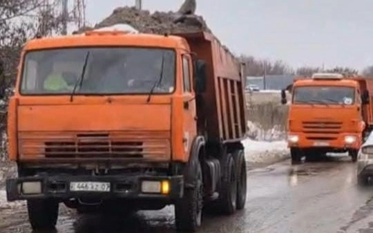 Жители-Уральска-возмущены-вывозом-снега-в-водоохранную-зону