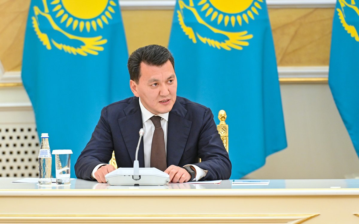 Реформы,-инновации-и-консолидация-—-Ерлан-Карин-об-итогах-2025-года