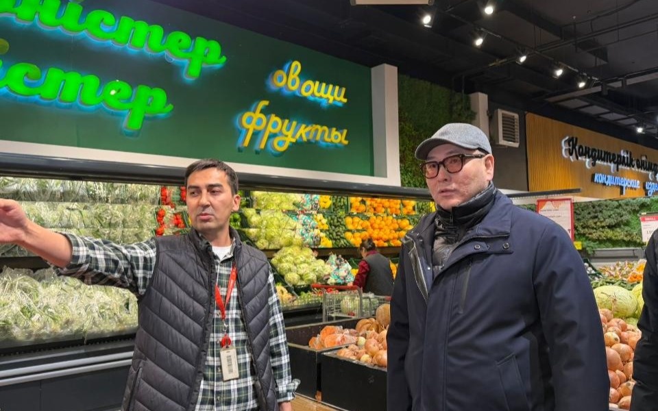 Арман-Шаккалиев-проверил-цены-в-торговых-сетях-Астаны