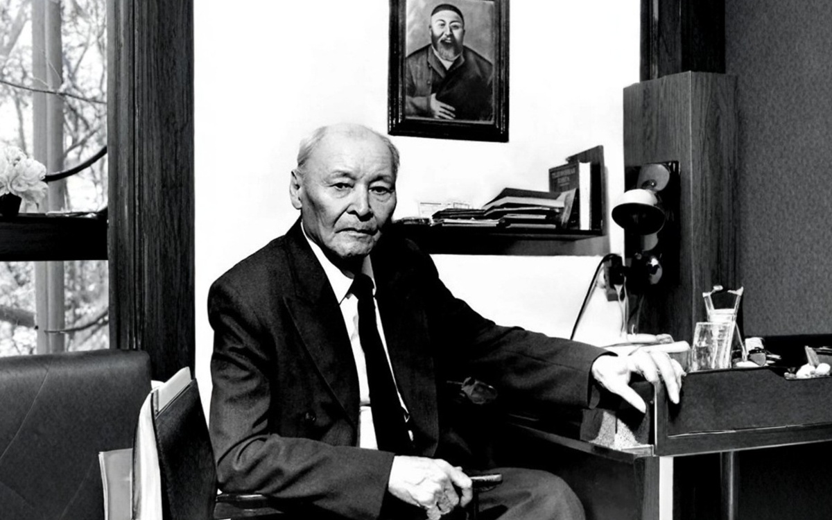 Выдающийся-абаевед:-110-лет-со-дня-рождения-Кайыма-Мухамедханова