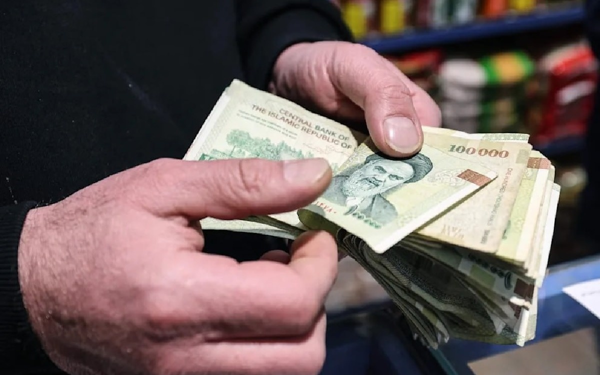 На-фоне-протестов-власти-Ирана-пообещали-гражданам-выплаты-по-$7-в-месяц