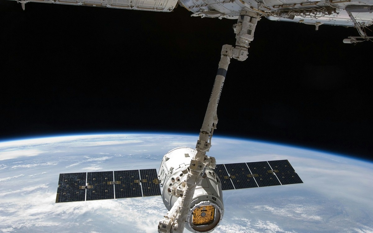 nasa-приняло-решение-досрочно-вернуть-экипаж-crew-11-с-МКС-на-Землю